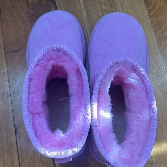 Wildflower Pink Mini Uggs - Picture 3 of 5